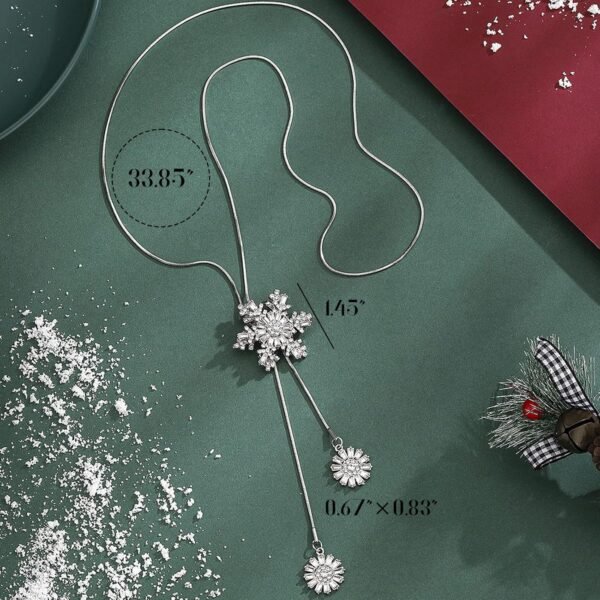Winter Snowflake Charm Long Chain Sweater Necklace Dainty Cubic Zirconia Snowflake Pendant Necklace Silver Trendy Christmas Jewelry for Women Elegant Y Chain Jewelry