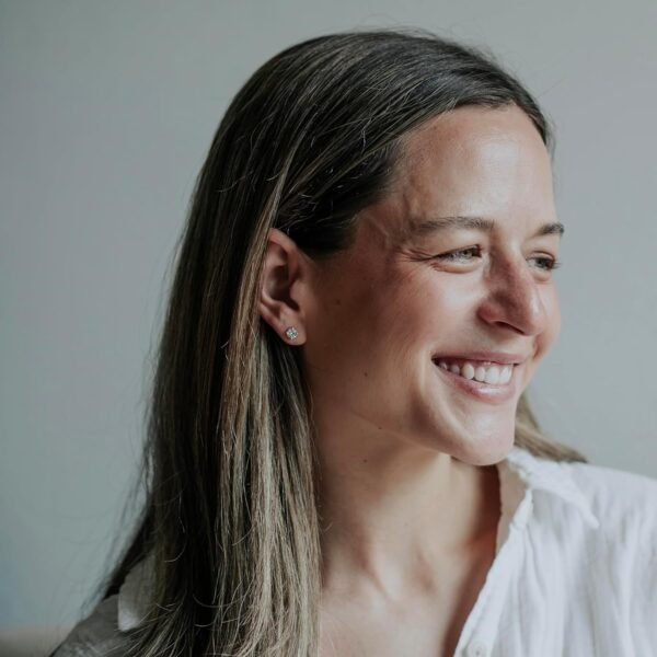 81eIKJc2CVL._AC_SL1500 LAB-GROWN Round Cut Diamond Earrings 4 Prong (D-F Color, VS Clarity) Diamond Stud Earrings for Women, Elegant Stud Earrings